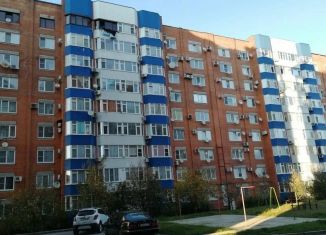 Сдаю 2-комнатную квартиру, 70 м2, Майкоп, улица Юннатов, 2Е2