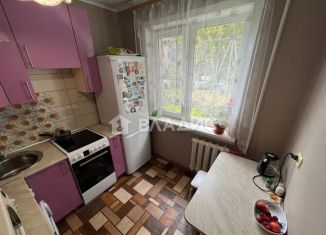 Трехкомнатная квартира на продажу, 58 м2, Бердск, Микрорайон, 4