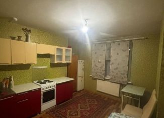 Продаю 1-комнатную квартиру, 44 м2, Саратов, улица имени С.Ф. Тархова, 37