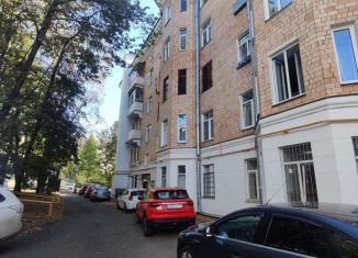 Сдается в аренду 2-ком. квартира, 60 м2, Москва, улица Мещерякова, 8, станция Тушинская