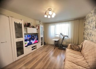 Продается 3-комнатная квартира, 70 м2, Екатеринбург, метро Чкаловская, улица Академика Шварца, 18к2