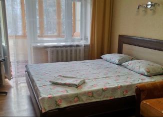 Сдам 1-ком. квартиру, 40 м2, Ставропольский край, улица Жуковского, 10