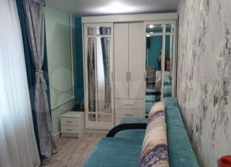 Сдаю в аренду 2-ком. квартиру, 45 м2, Алушта, улица Ленина, 41