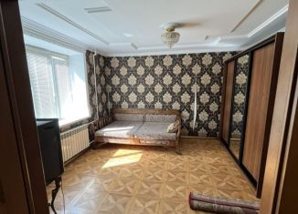 Сдается 1-ком. квартира, 40 м2, город Кизилюрт, улица Гамзата Цадасы, 72