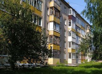 Продам 3-комнатную квартиру, 65 м2, посёлок городского типа Медведево, улица Терешковой, 16