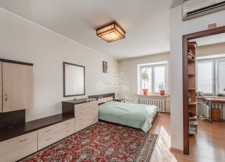 Продажа 2-комнатной квартиры, 56 м2, Москва, улица Петровка, 24с2