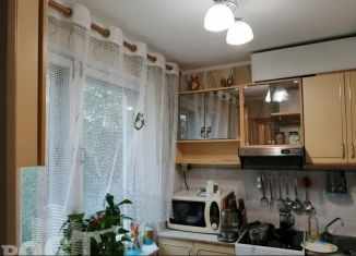 Сдается 1-ком. квартира, 35 м2, Артём, улица Ватутина, 12