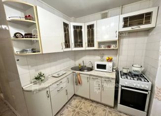 Сдается в аренду 3-ком. квартира, 56 м2, Волгоград, Двинская улица, 14