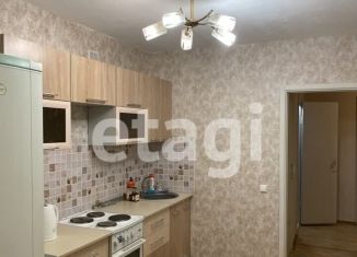 Сдаю 1-комнатную квартиру, 36 м2, Красноярск, улица Космонавтов, 17Г