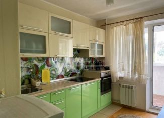 Продается 1-ком. квартира, 38 м2, Ставропольский край, Азербайджанская улица, 3