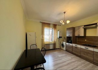 Продажа 2-ком. квартиры, 85 м2, Дагестан, улица Сальмана, 54