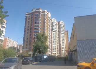 Трехкомнатная квартира на продажу, 69.7 м2, Москва, Ковров переулок, 1, метро Римская