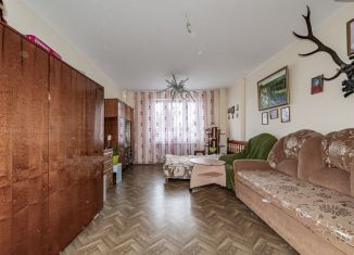 Продам трехкомнатную квартиру, 85 м2, Свердловская область, Главная улица, 22