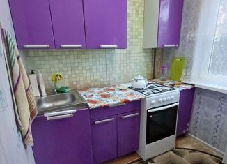 Сдается 1-ком. квартира, 30 м2, Луга, улица Красной Артиллерии, 34