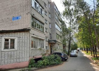 Продажа трехкомнатной квартиры, 70 м2, Казань, Кировский район, Окольная улица, 30