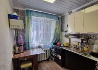 Продается 3-комнатная квартира, 46 м2, Луга, улица Кингисеппа, 8