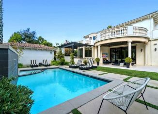 Дом на продажу, 282 м2, посёлок городского типа Сириус, Цимлянская улица, 21