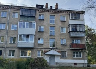 Продажа 2-комнатной квартиры, 42 м2, Миасс, улица 8 Июля, 33