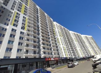 Продаю трехкомнатную квартиру, 78 м2, Пенза, улица Генерала Глазунова, 6