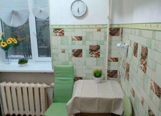 Продаю 2-ком. квартиру, 39 м2, Кола, Советский проспект, 47