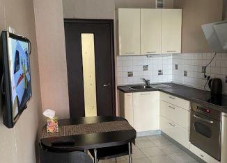 Сдаю 1-ком. квартиру, 41 м2, Новосибирск, улица Лескова, 23