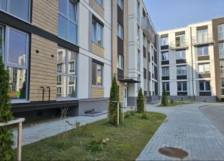 Продаю 2-комнатную квартиру, 59 м2, Калининград, улица Сержанта Мишина, 81к1