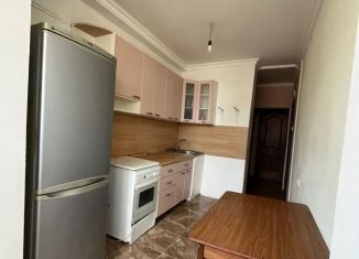 Сдаю 2-комнатную квартиру, 50 м2, Махачкала, проспект Расула Гамзатова, 121, Ленинский район