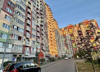 Сдается однокомнатная квартира, 40.4 м2, Лобня, улица Жирохова, 2