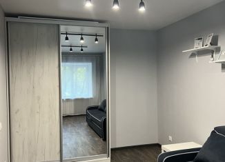 Сдам 1-ком. квартиру, 30 м2, Красноярск, улица Красной Армии, 15