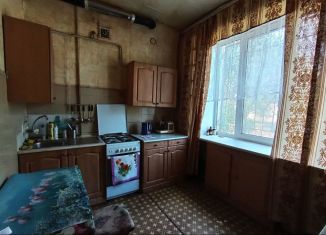 Сдаю в аренду 2-ком. квартиру, 56 м2, Волгоград, проспект Столетова, 22