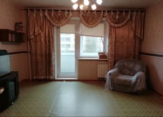 Сдаю 2-ком. квартиру, 53 м2, Трёхгорный, улица Прохача, 10