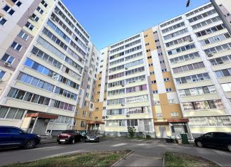 Продается трехкомнатная квартира, 81 м2, Набережные Челны, 20-й микрорайон, 2