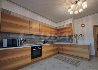 Сдам трехкомнатную квартиру, 120 м2, Тюмень, улица Малыгина, 90