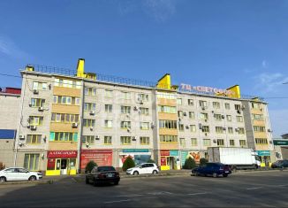 Продам 2-ком. квартиру, 62.5 м2, Тихорецк, Ленинградская улица, 230