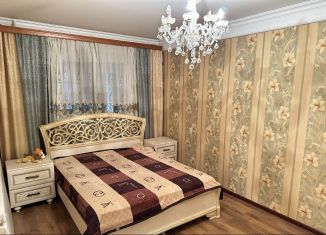 Продам 4-ком. квартиру, 100 м2, Дагестан, проспект Имама Шамиля, 19А