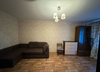 Сдам 1-ком. квартиру, 32 м2, Казань, улица Клары Цеткин, 13