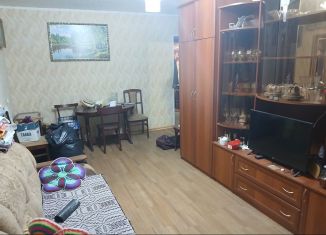 Продается 3-комнатная квартира, 56 м2, Каменск-Шахтинский, проспект Карла Маркса, 54