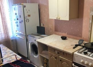 Сдам в аренду 1-комнатную квартиру, 30 м2, Волгоград, Азовская улица, 17