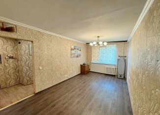 Продается 2-ком. квартира, 45 м2, Дмитров, улица Космонавтов, 31