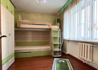 Продается 3-комнатная квартира, 65 м2, Карачаево-Черкесия, улица Космонавтов, 41