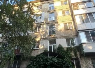 Продается трехкомнатная квартира, 58 м2, Саратов, Железнодорожная улица, 96А