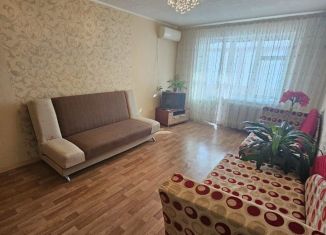 Сдам в аренду 1-ком. квартиру, 34 м2, Евпатория, Перекопская улица, 10