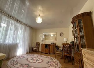 Продам 3-комнатную квартиру, 71 м2, Ставрополь, улица Дзержинского, 196