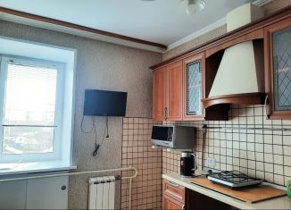 Аренда 3-комнатной квартиры, 61 м2, Хакасия, улица Тельмана, 83