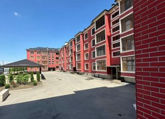 Продажа 3-ком. квартиры, 87 м2, Нальчик, улица Шогенова, 75А