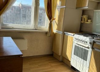 Продается 2-комнатная квартира, 54 м2, Екатеринбург, метро Уральская, Соликамская улица, 5