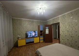 Аренда 2-комнатной квартиры, 52 м2, Красноярск, улица 9 Мая, 75