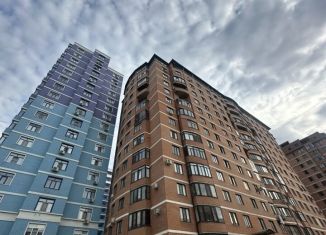 Продается трехкомнатная квартира, 105 м2, Махачкала, проспект Петра I, 103Вк2, ЖК Скай Сити