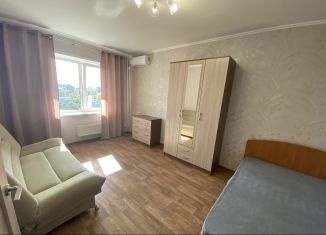 Сдам в аренду 1-комнатную квартиру, 38 м2, Тольятти, улица Фрунзе, 10Д