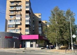 Продам 3-комнатную квартиру, 57 м2, Петрозаводск, Первомайский проспект, 15